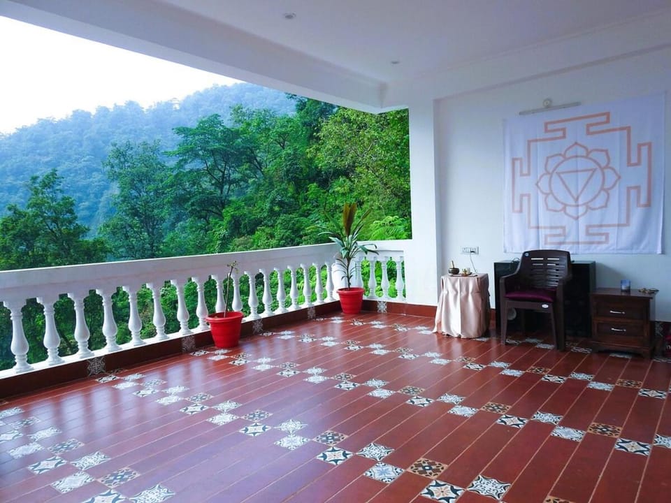 Natural landscape, Balcony/Terrace, Seating area, Mountain view