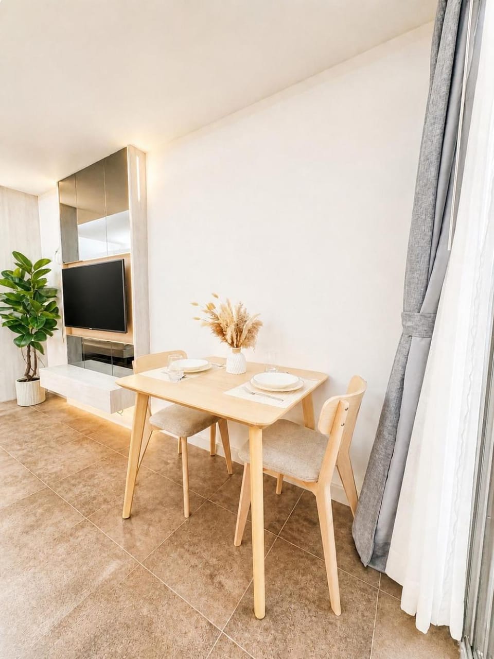 Green View Condo Apartment in Wichit
