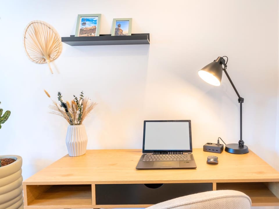 Living room, Business facilities