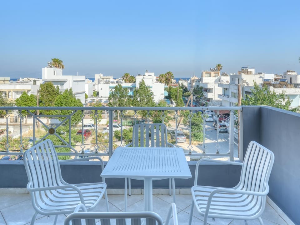 View (from property/room), Balcony/Terrace