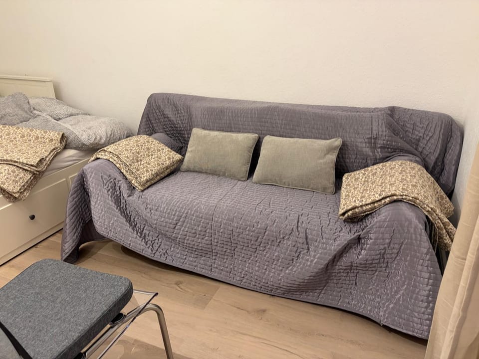 Living room, Bedroom