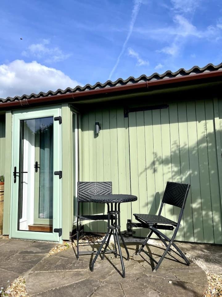 The Garden Room Cosy Tiny Home Near Peak District Apartment in Staffordshire Moorlands District
