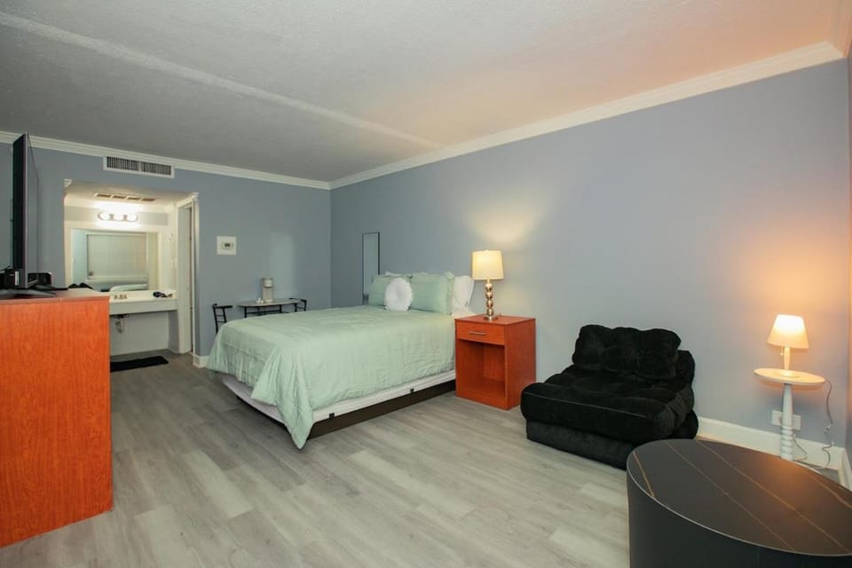 Amazing Suite 4 Nearby Massive Medical Complexes! Apartment in Charlotte