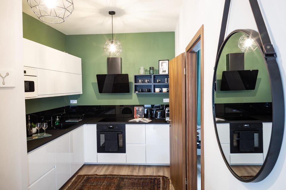 Kitchen or kitchenette, Communal kitchen, kitchen