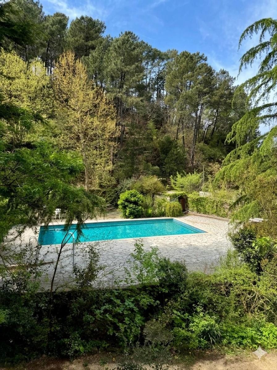Petit cocon avec terrasse privée, piscine, rivière Apartment in Anduze