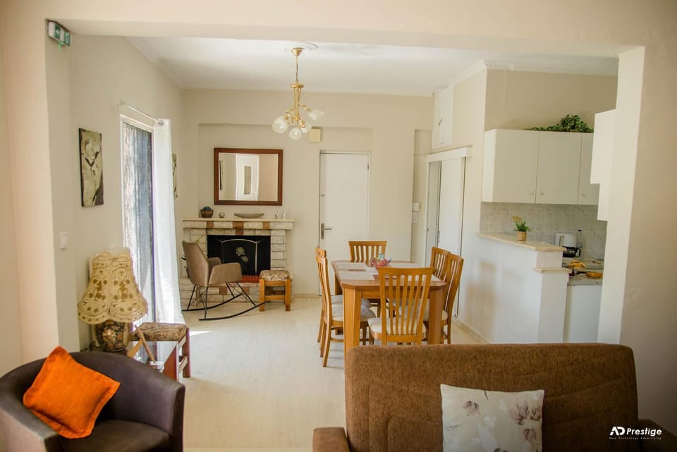 Living room, Dining area, Internal: Not applicable to any particular room