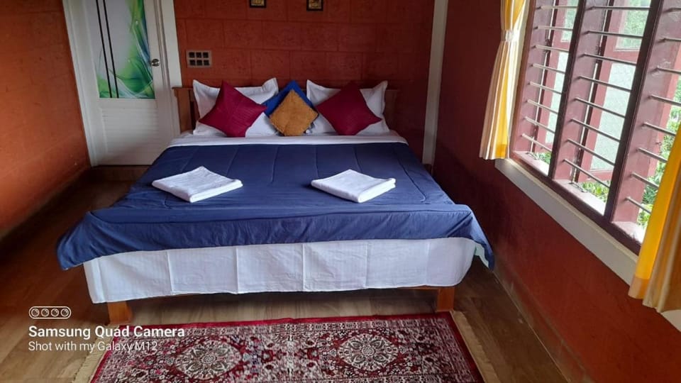 Lakeview Homestay Cottage AC room Vacation rental in Karnataka