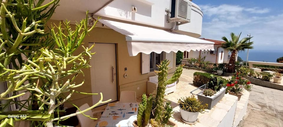 Acquamarina del Faro - Villa Anna Maria House in Capo Vaticano