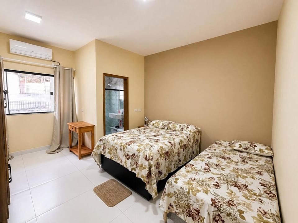 Bed, Bedroom, internet, air conditioner