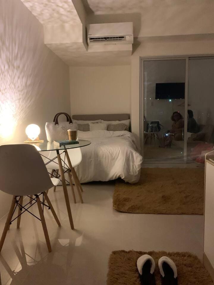 Brand New Condo Unit (Near Abreeza) + Fast Wifi House in Davao City