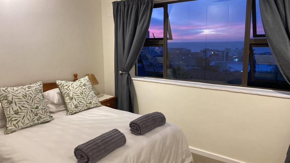 103 Nedeburg Apartment in Sea Point