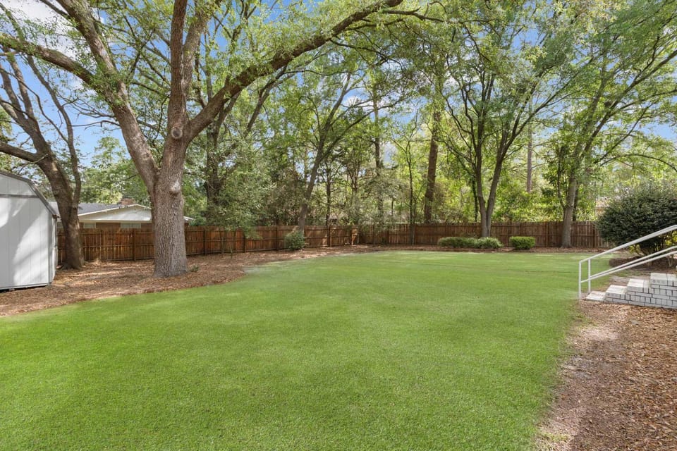 GSU Getaway 4BR3BA spacious pet friendly House in Statesboro