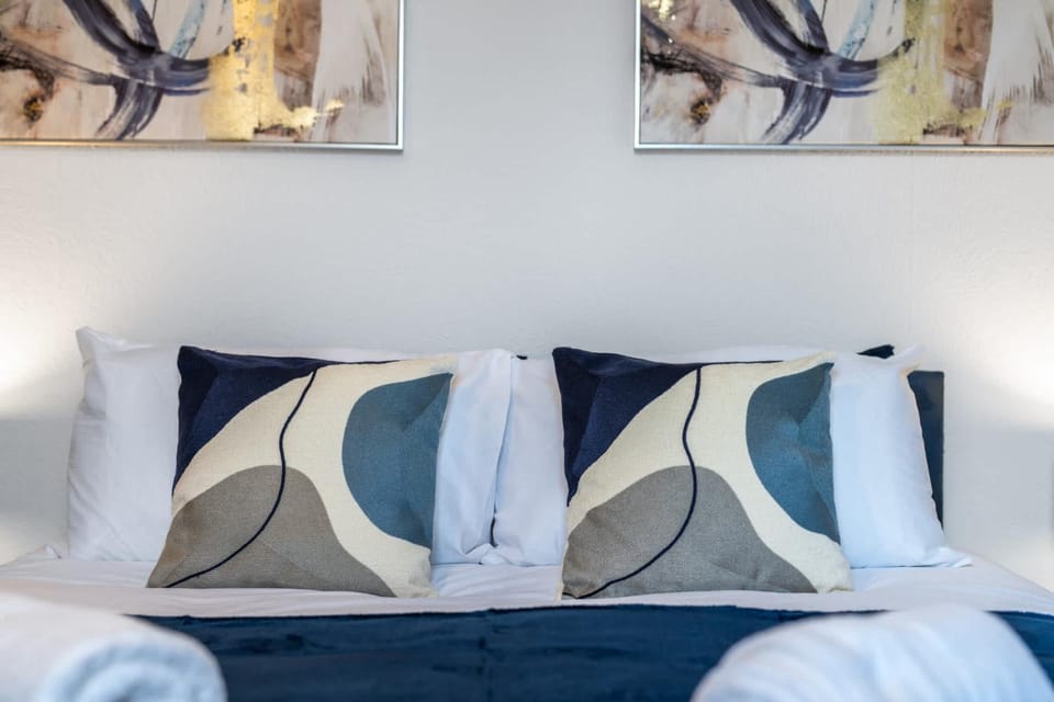 3bd House, Ideal for contractors, Corporate stays or Families Apartment in Swindon