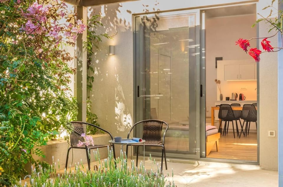 Cozy central garden flat Apartment in Chania
