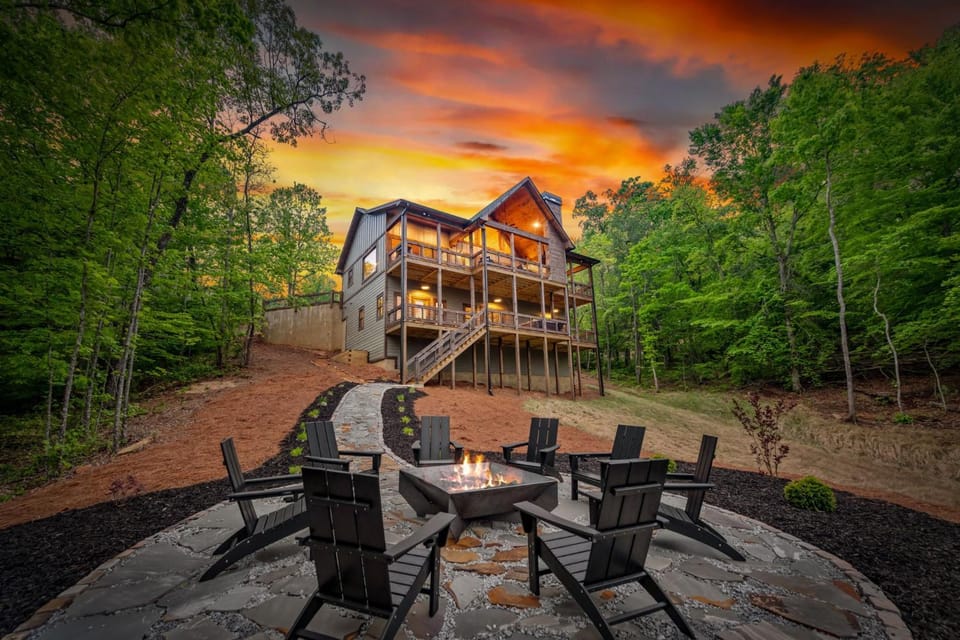 Buddy's Bungalow House in Blue Ridge