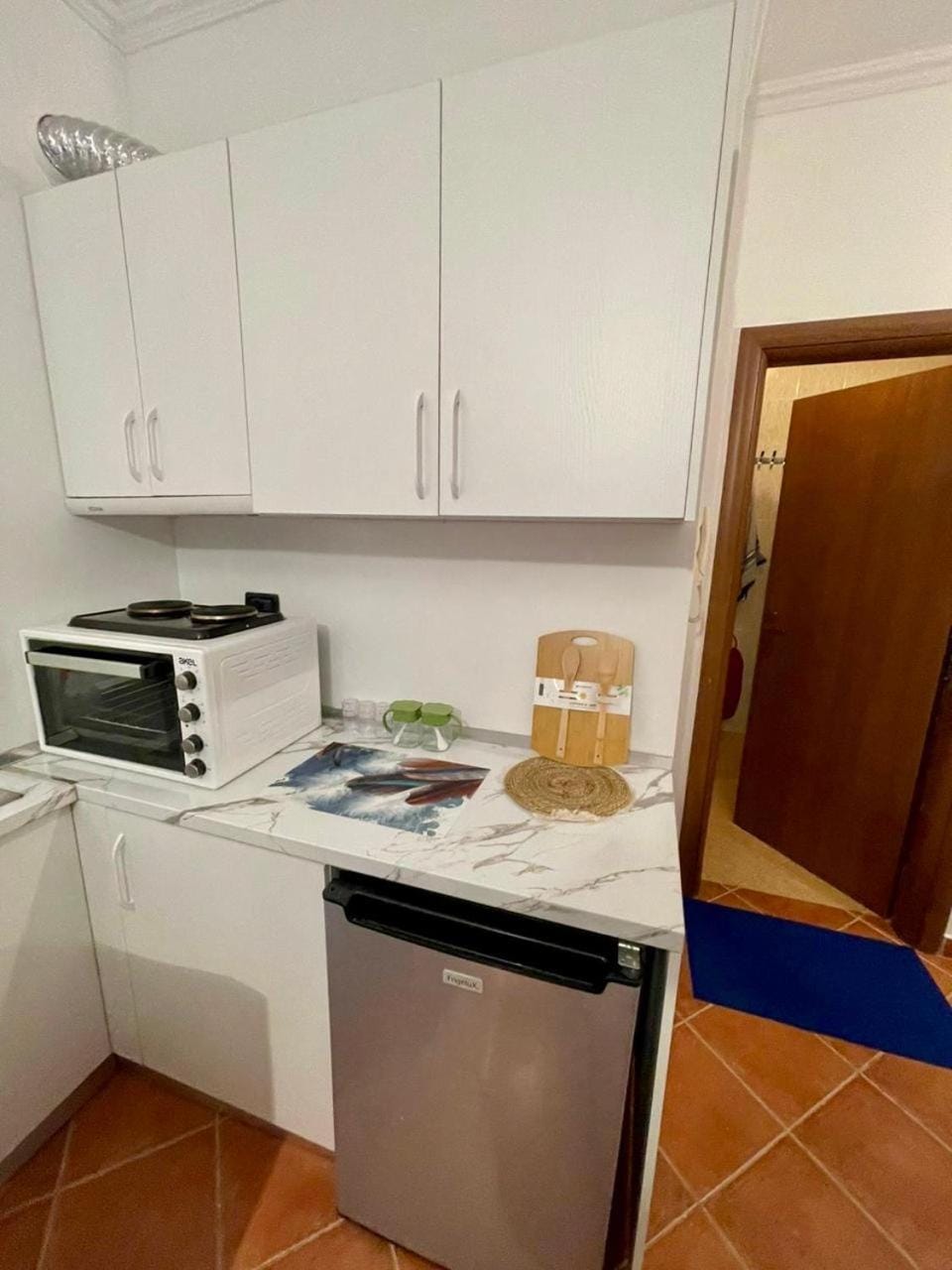 Evans Apartment Apartment in Tirana County, Albania