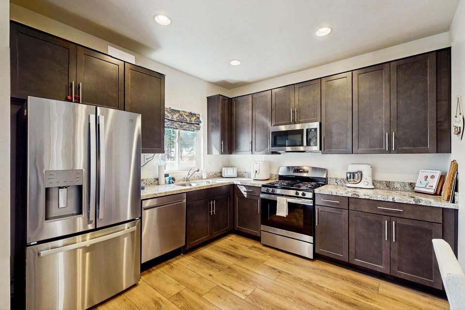 Peaks Pines Bungalow House in Flagstaff