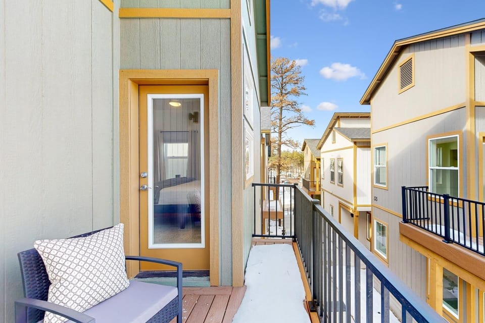 Ponderosa Peaks Retreat House in Flagstaff