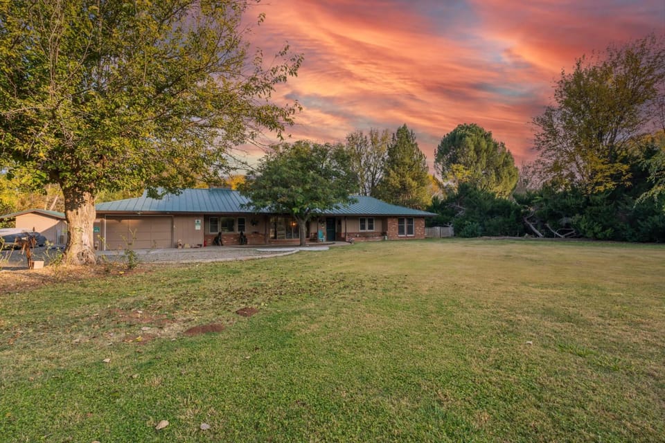 My Green Acres House in Cornville