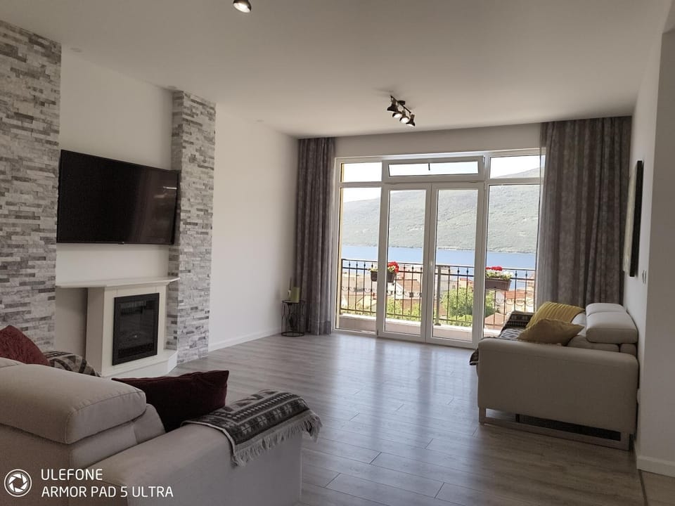 Luxury seaview apartment Apartment in Kotor Municipality