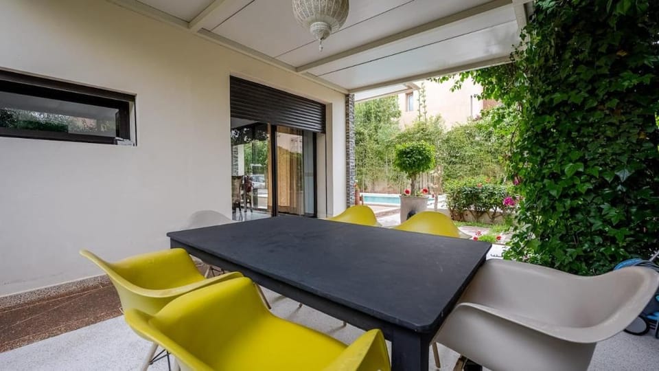 Patio, Garden, Dining area