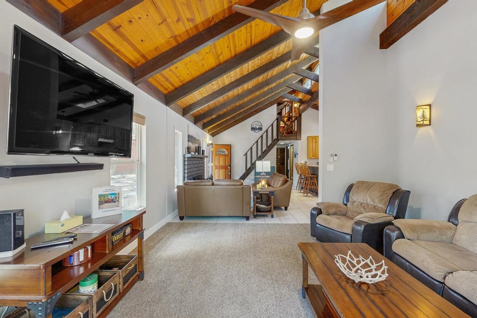 Wild West Wonder House in Pinetop-Lakeside