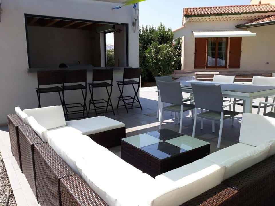 Villa au calme avec piscine dans le sud Villa in Portiragnes