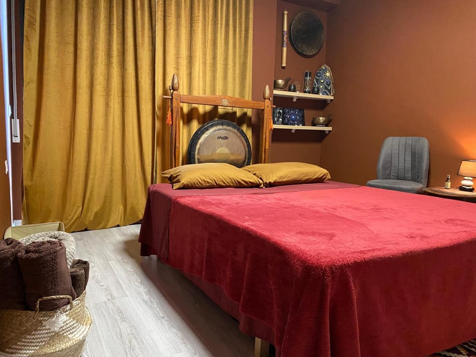 Yawanawa Room Apartment in Tirana