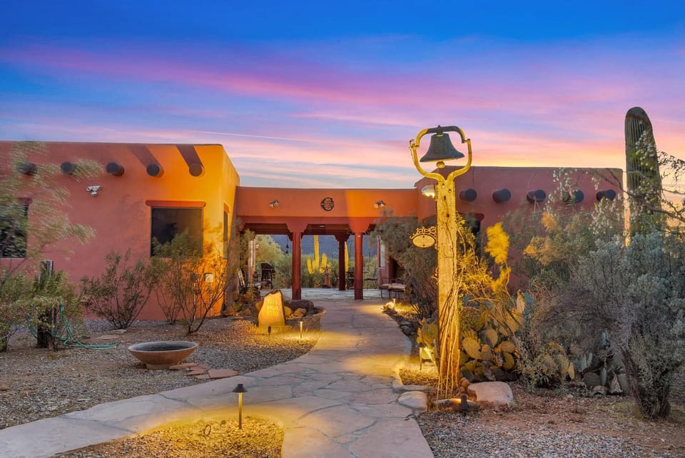 Cereus Vista House in Marana