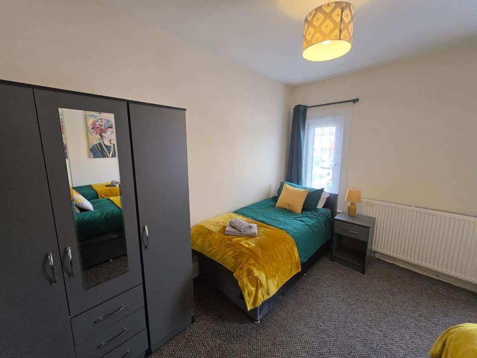 Bed, Bedroom