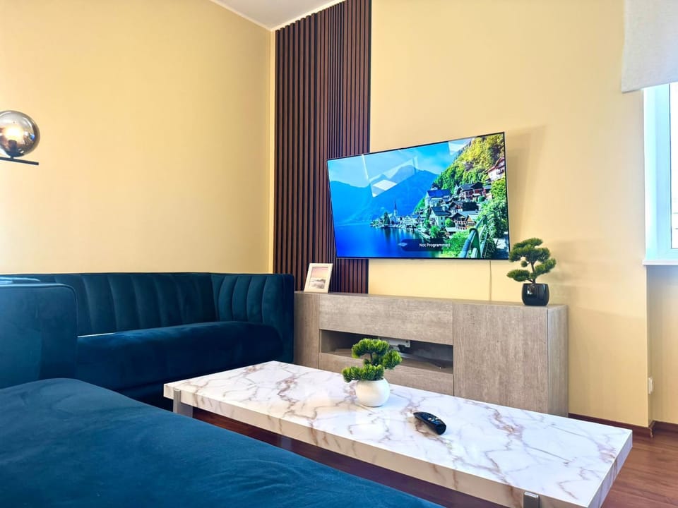 TV and multimedia, Seating area