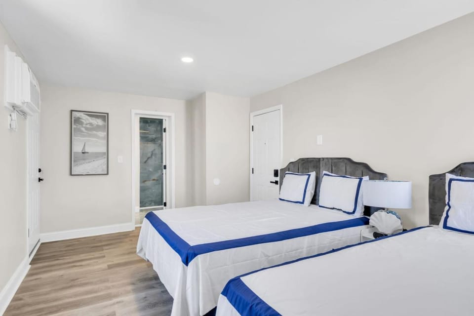 Luxury Breezy Beach Condo Jersey Shore Stay Hotel in Seaside Heights