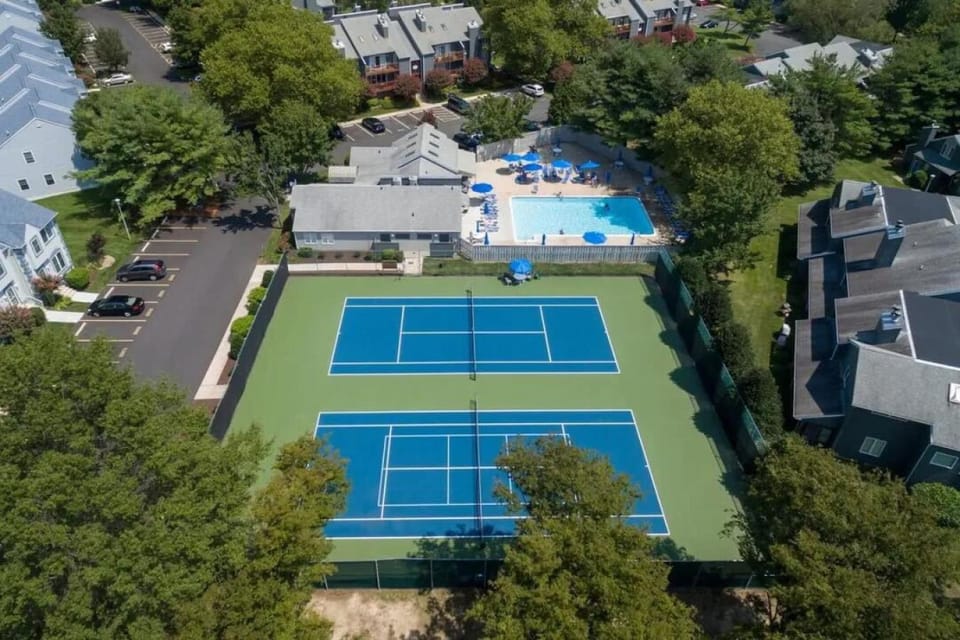 Tennis court
