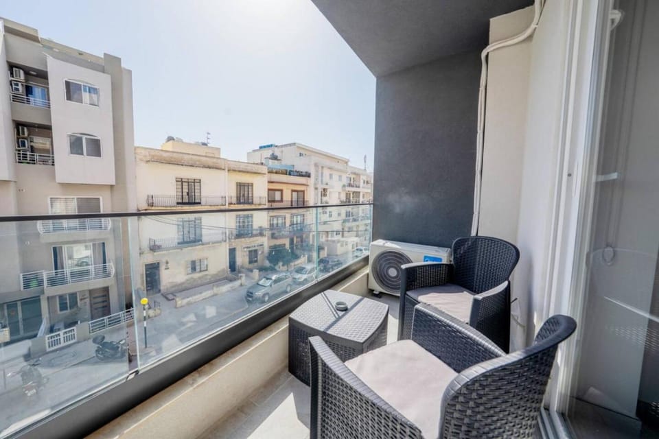View (from property/room), Balcony/Terrace, Seating area