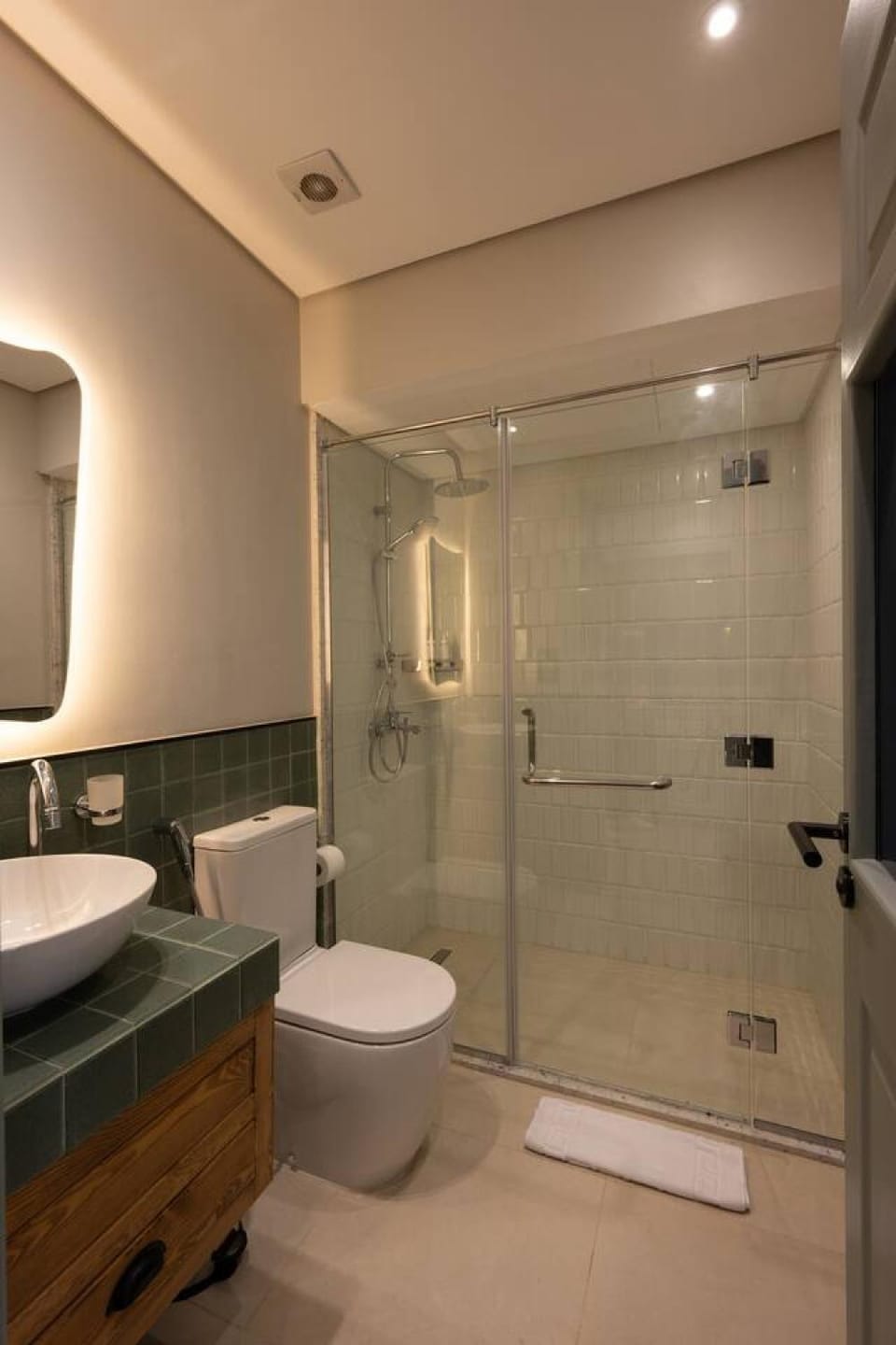 Shower, towels