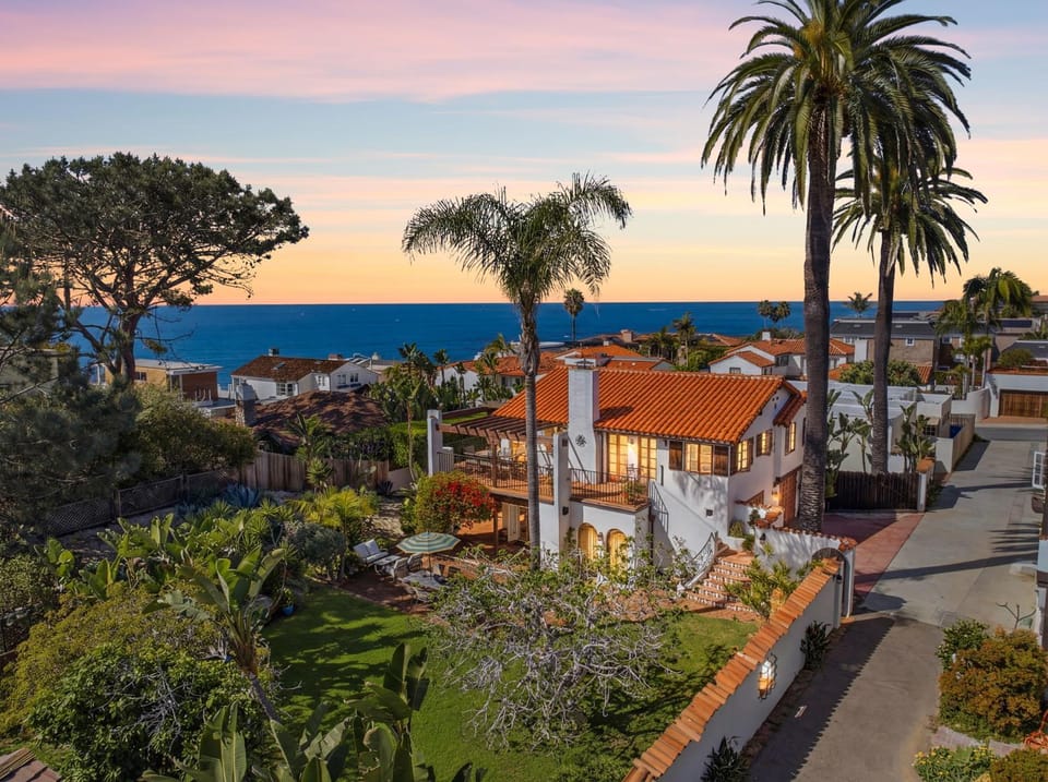 Dune Paradise, Ocean Views, Massive Yard, Patios House in La Jolla