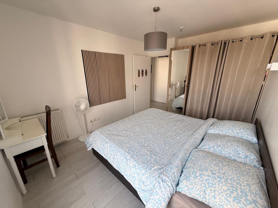 Appartement chic Parking inclus proche Paris - toutes commodités Apartment in Massy