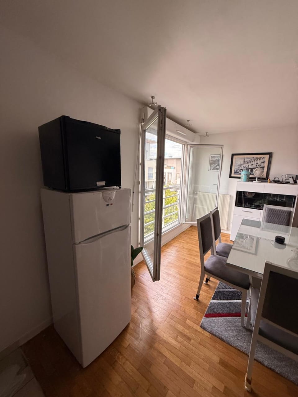 Appartement chic Parking inclus proche Paris - toutes commodités Apartment in Massy