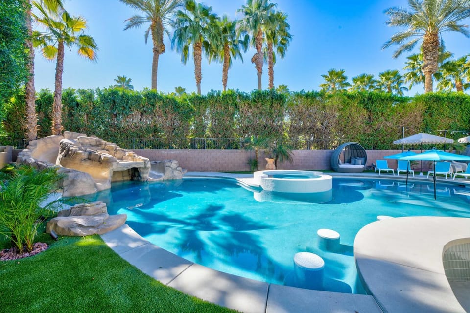Paradise Palms- Pickleball, Waterslide, Pool 8Br House in La Quinta