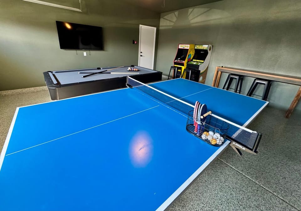 Casa Zorillo - 7BR Gameroom PoolSpa Gaming House in Indio