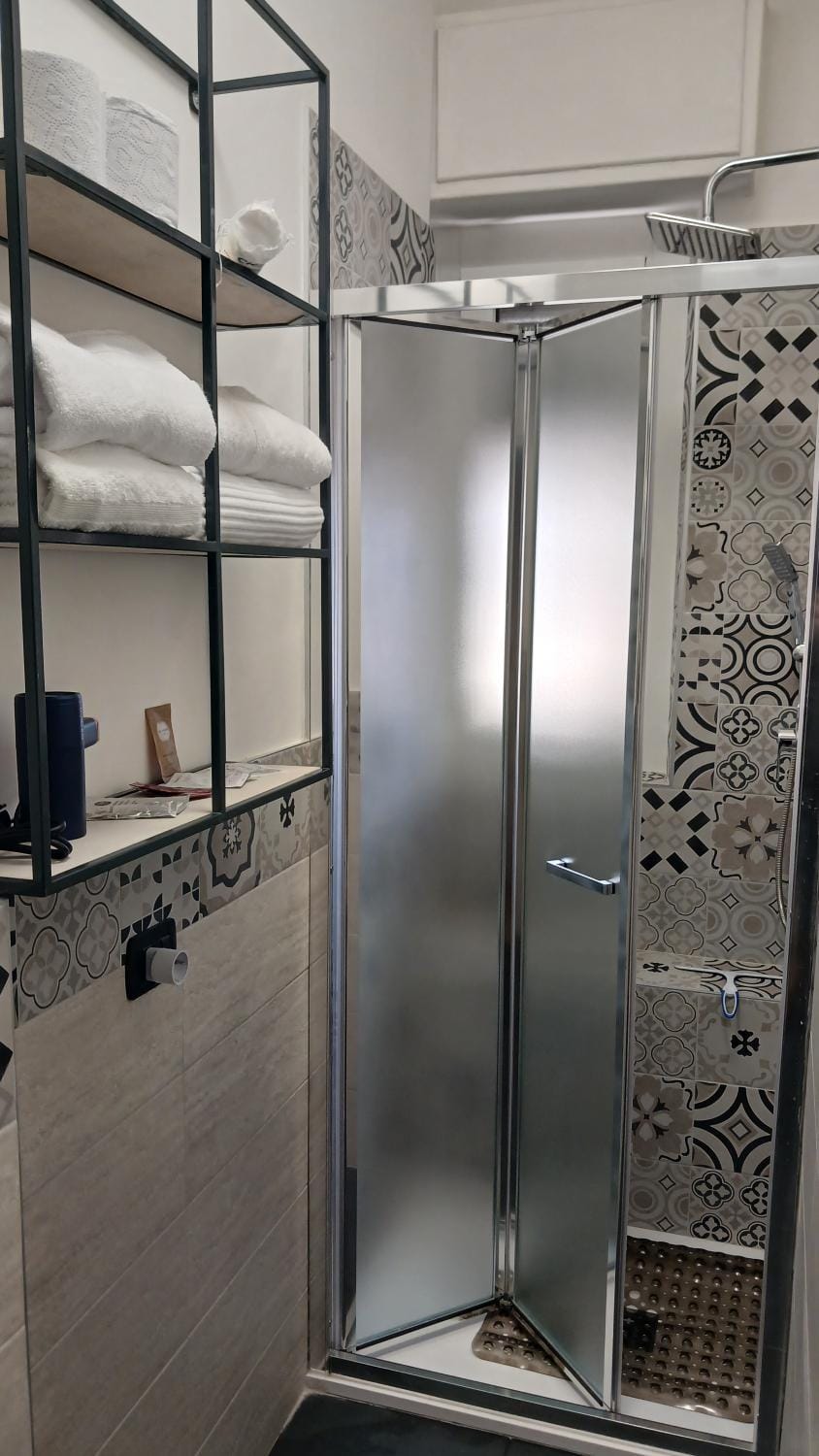 Shower, Bathroom