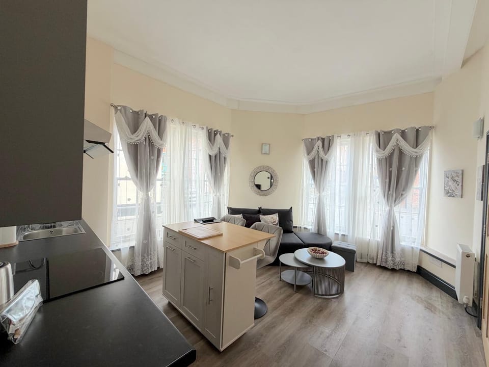 Glastonbury Elegant Retreat, 1 Bedroom, 2 Single Bed Apartment in Glastonbury