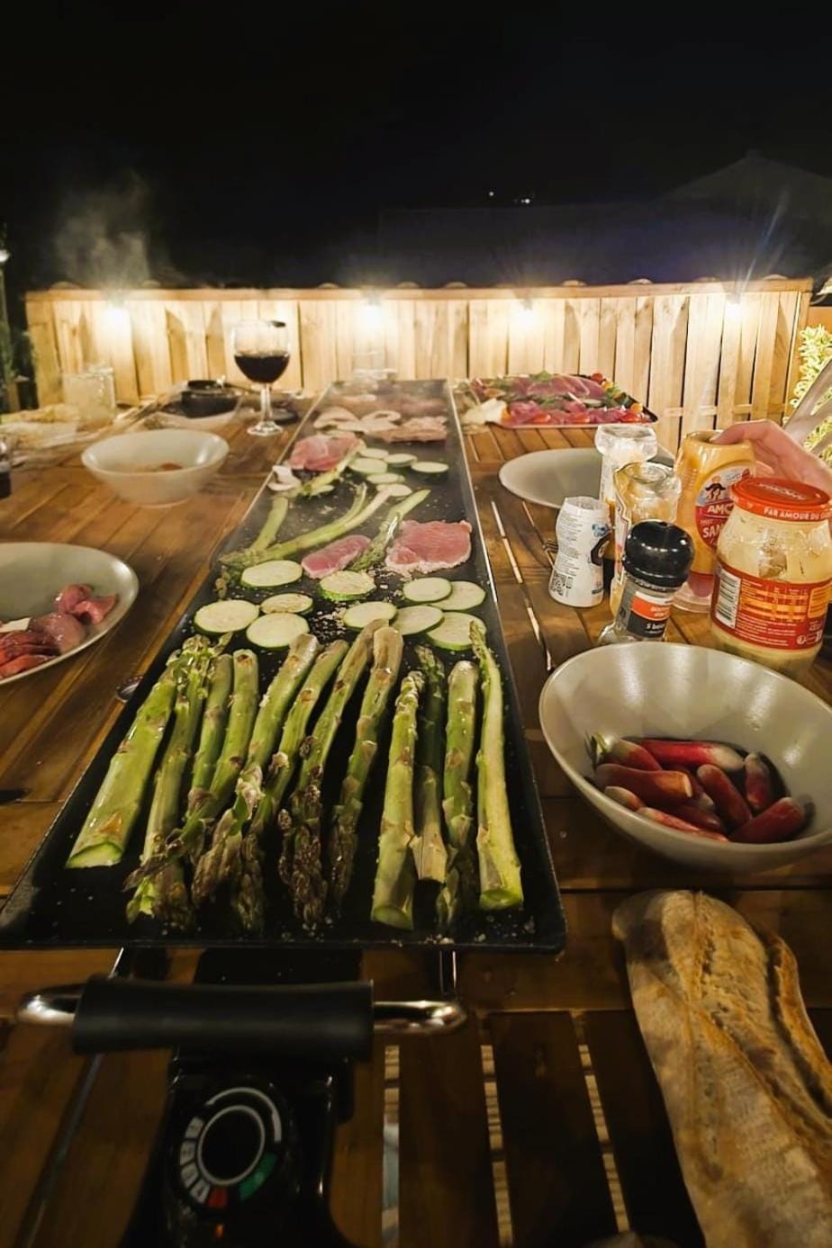 BBQ facilities, Food and drinks, Food, Lunch, Dinner
