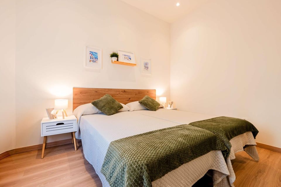 Cozy Ground-Floor 2BR Steps from Playa Mar Beach Apartment in Torremolinos