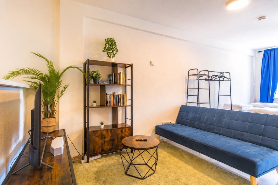 Communal lounge/ TV room, TV and multimedia, Living room, Seating area