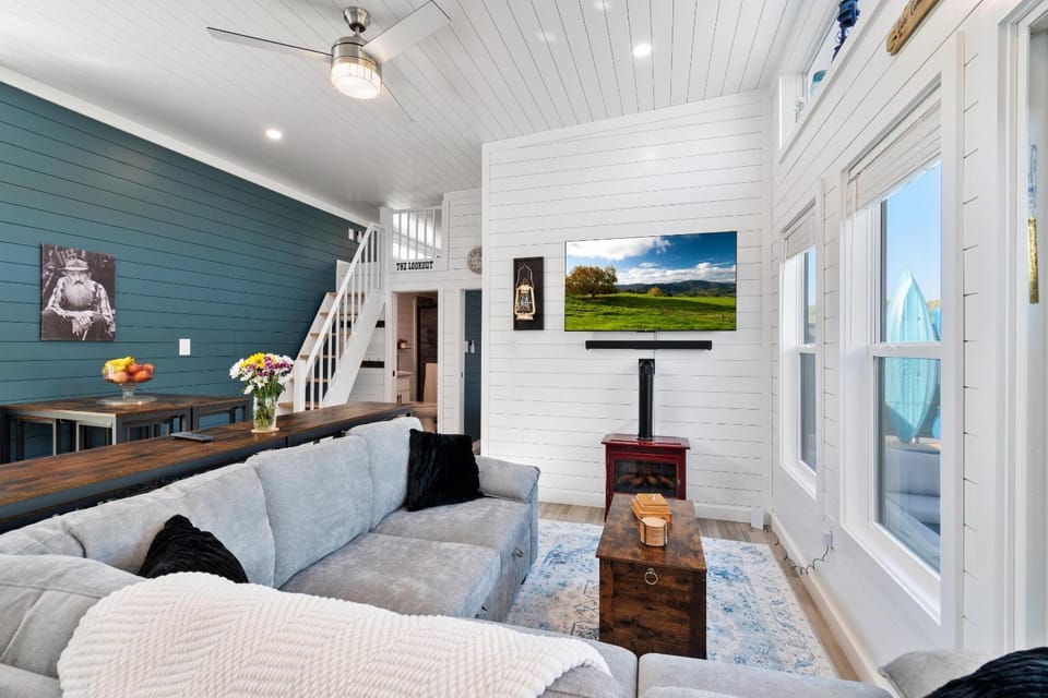 The Family Still - Lake Days Elevated House in Lake Cumberland
