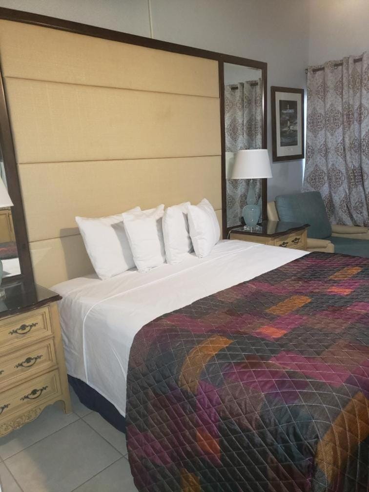 Georges Royal Inn Inn in St. Croix