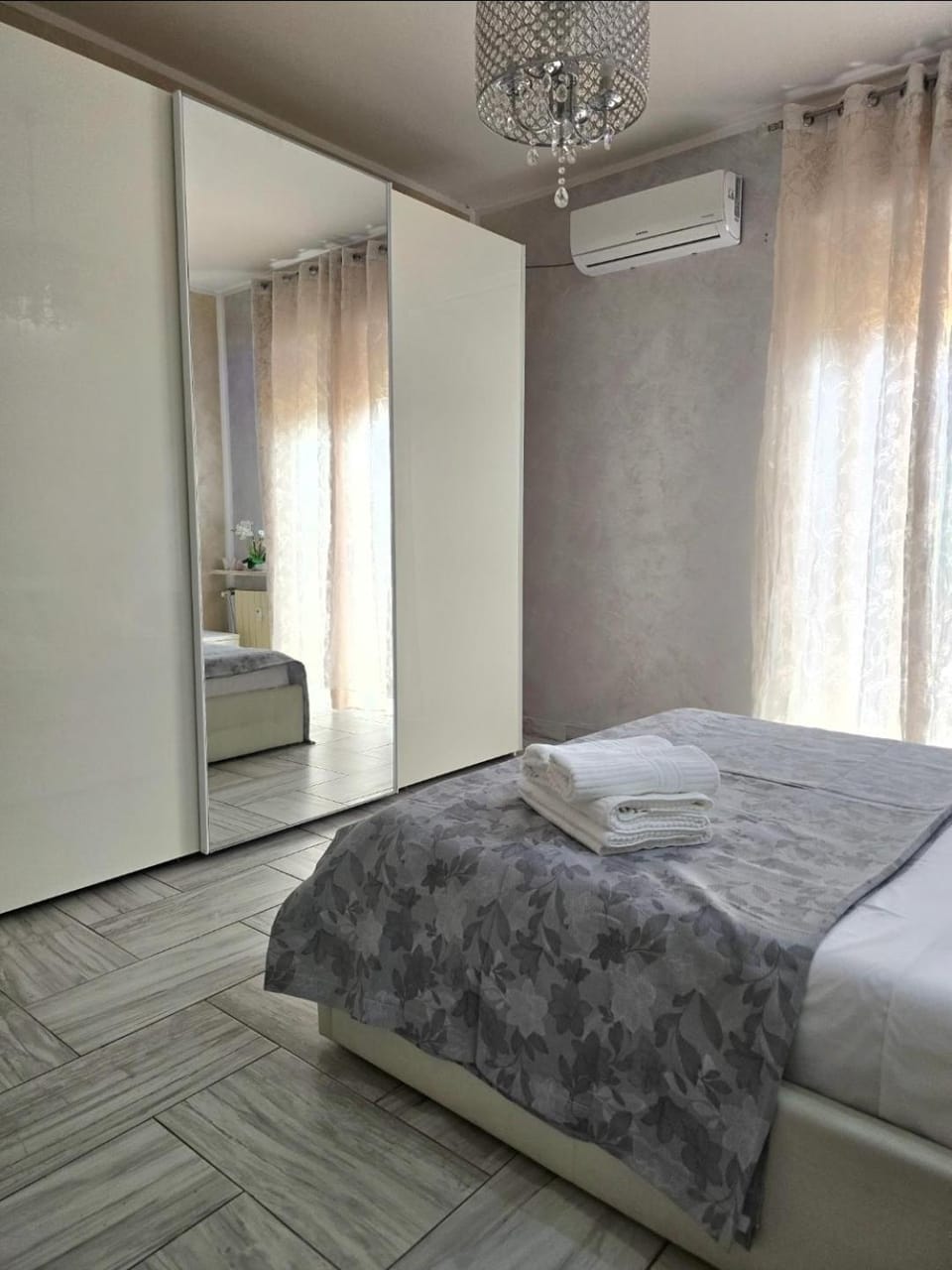 Bed, Bedroom, air conditioner