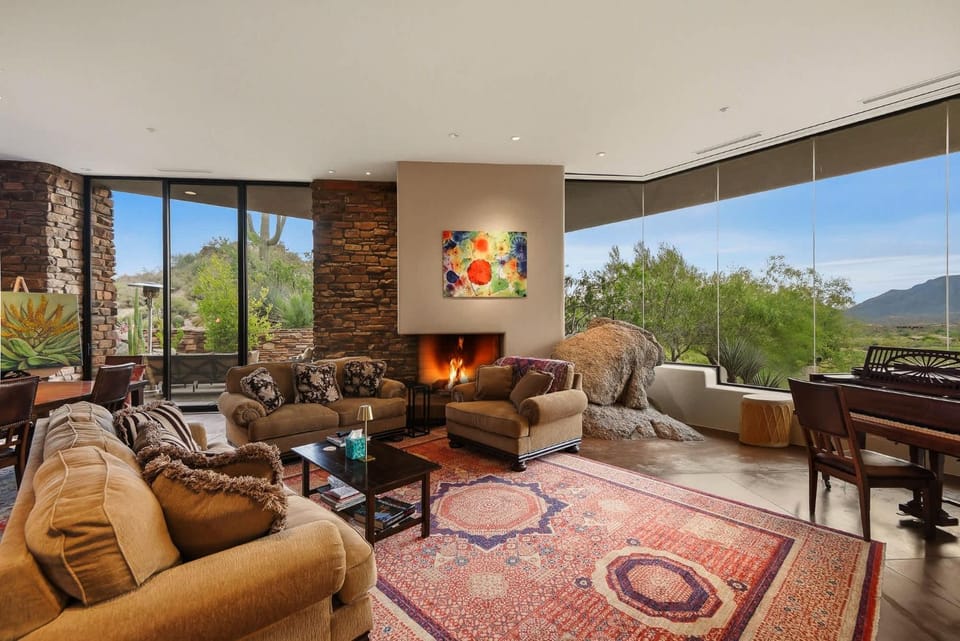 Scottsdale family 4BR Oasis with Pool and Modern Living House in Pinnacle Peak