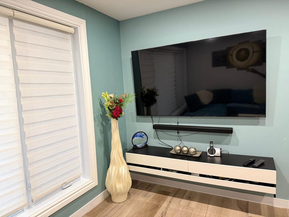 Property building, TV and multimedia, Living room